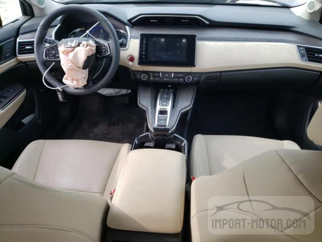 Auction photo 8
