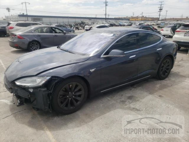 Auction photo 1