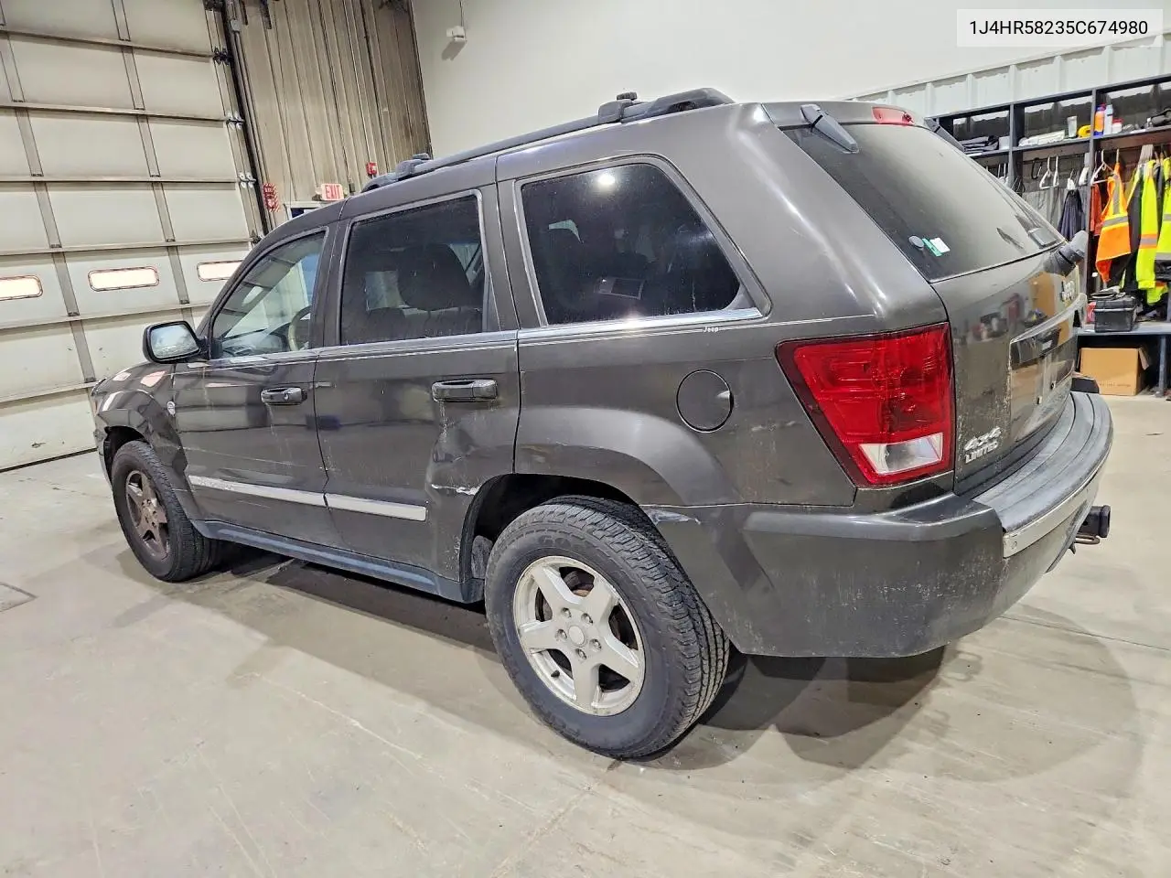 2005 Jeep Grand Cherokee Limited VIN: 1J4HR58235C674980 Lot: 61744076