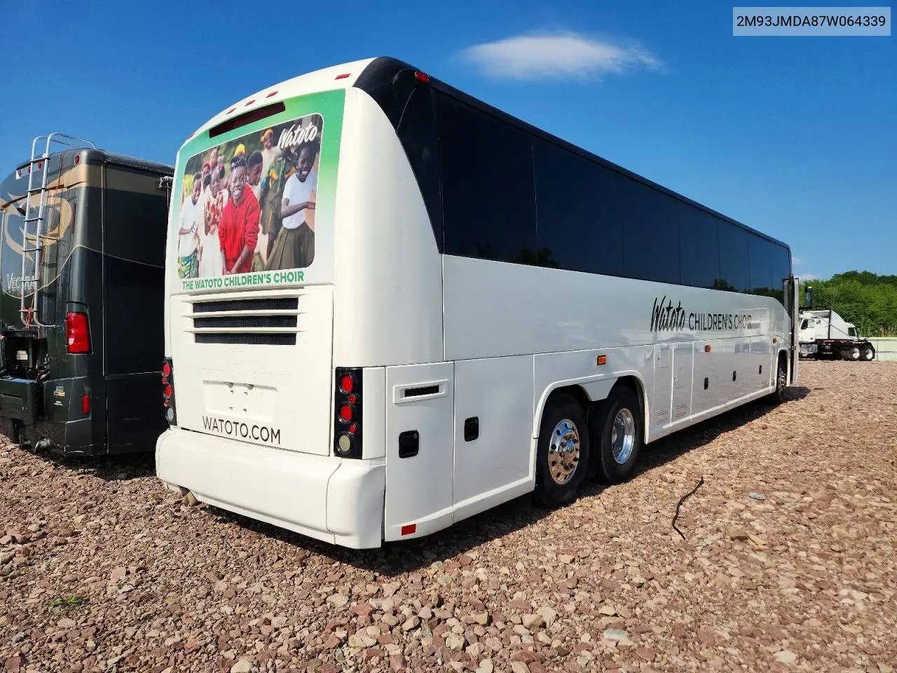 2007 Mci J4500 VIN: 2M93JMDA87W064399 Lot: 57044496