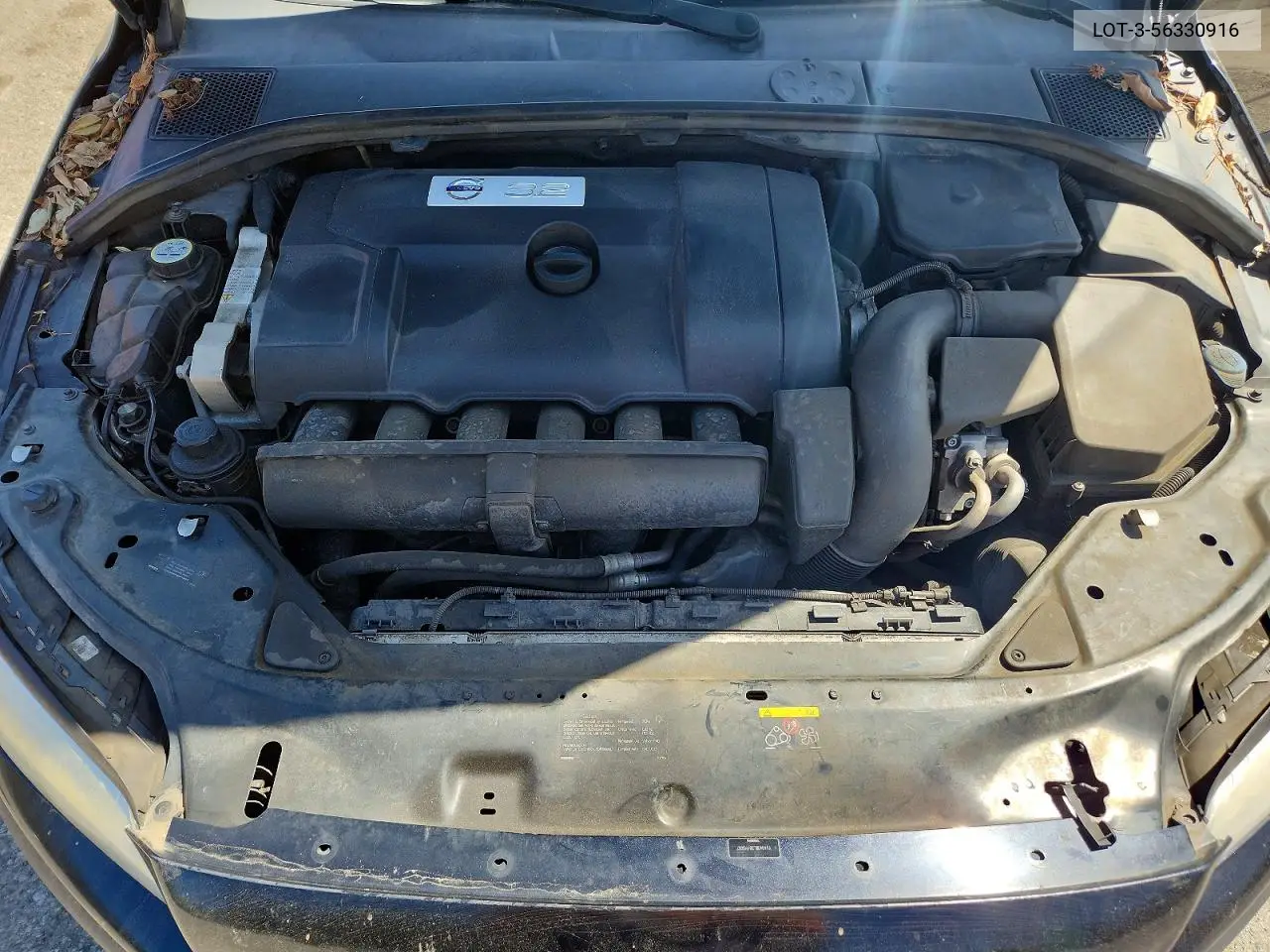 2011 Volvo Xc70 3.2 VIN: YV4940BL3B1115687 Lot: 56330916