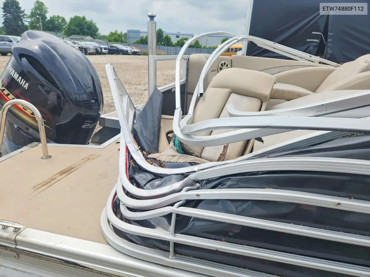 2012 Bennington 2575Rcw Pontoon 26' VIN: ETW74880F112 Lot: 54733876