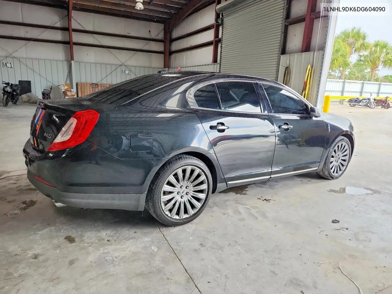 2013 Lincoln Townhouse Mks VIN: 1LNHL9DK6DG604090 Lot: 54350276