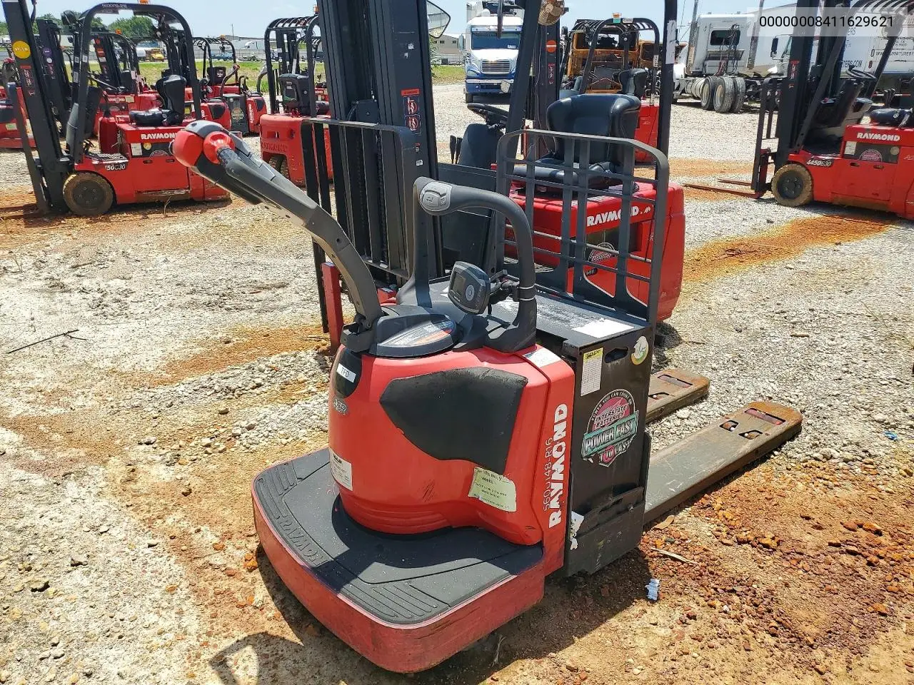 2016 Raymond 8410 Pallet Jack VIN: 00000008411629621 Lot: 61965466
