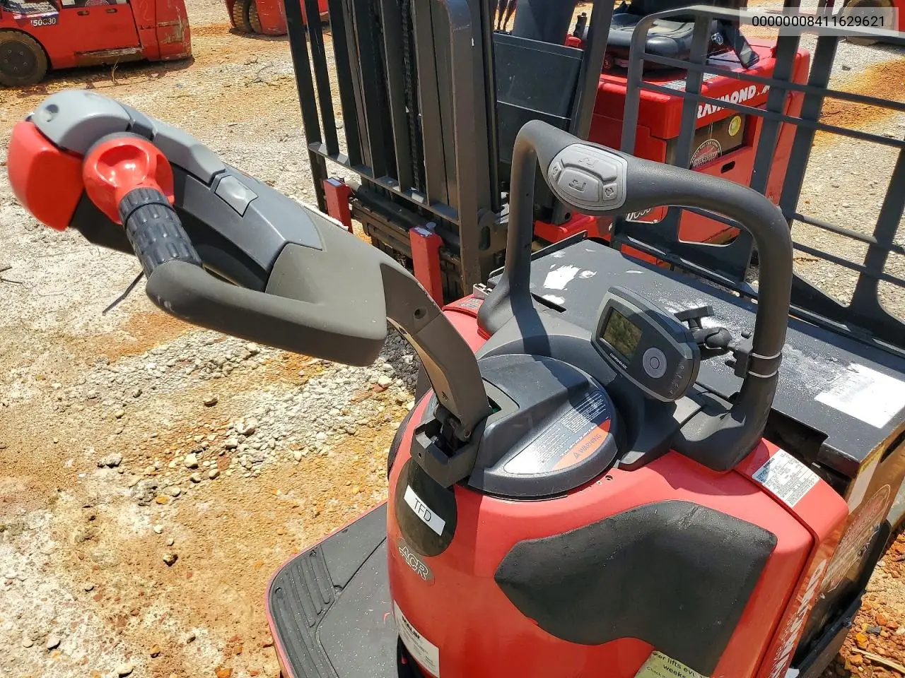 2016 Raymond 8410 Pallet Jack VIN: 00000008411629621 Lot: 61965466