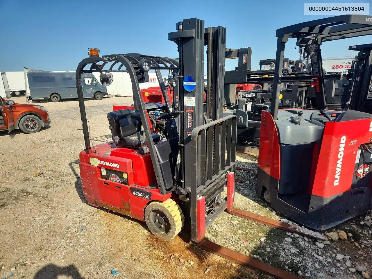 2016 Raymond Forklift VIN: 00000004451613504 Lot: 61966396