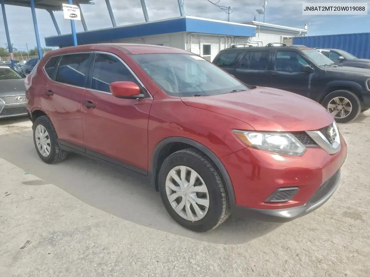 JN8AT2MT2GW019088 2016 Niss Rogue S Awd