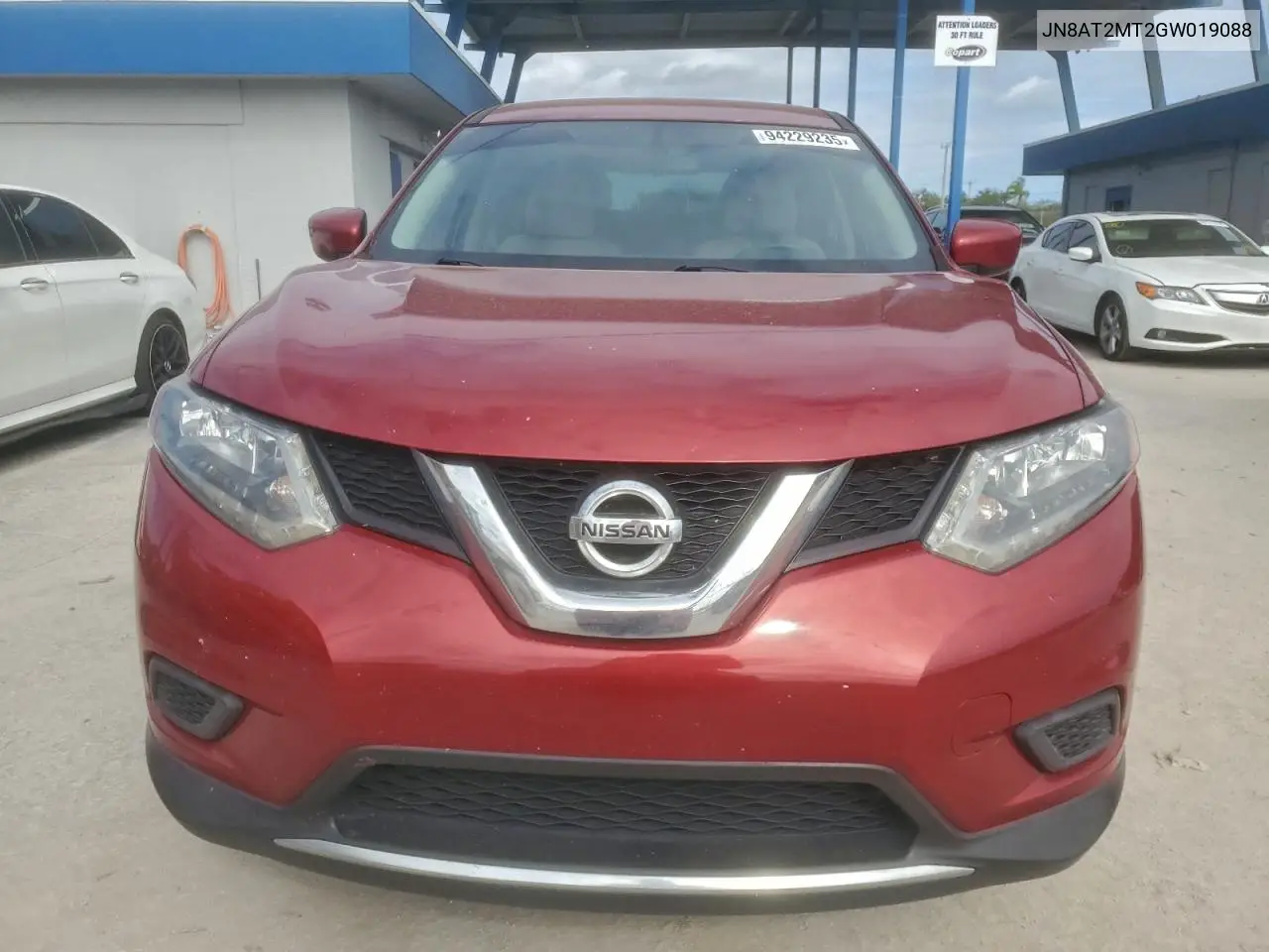 JN8AT2MT2GW019088 2016 Niss Rogue S Awd