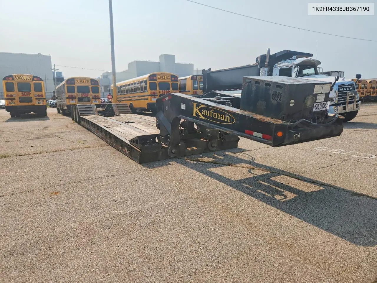 2018 Kenworth Lowboy Equipment Trailer VIN: 1K9FR4338JB367190 Lot: 60812036