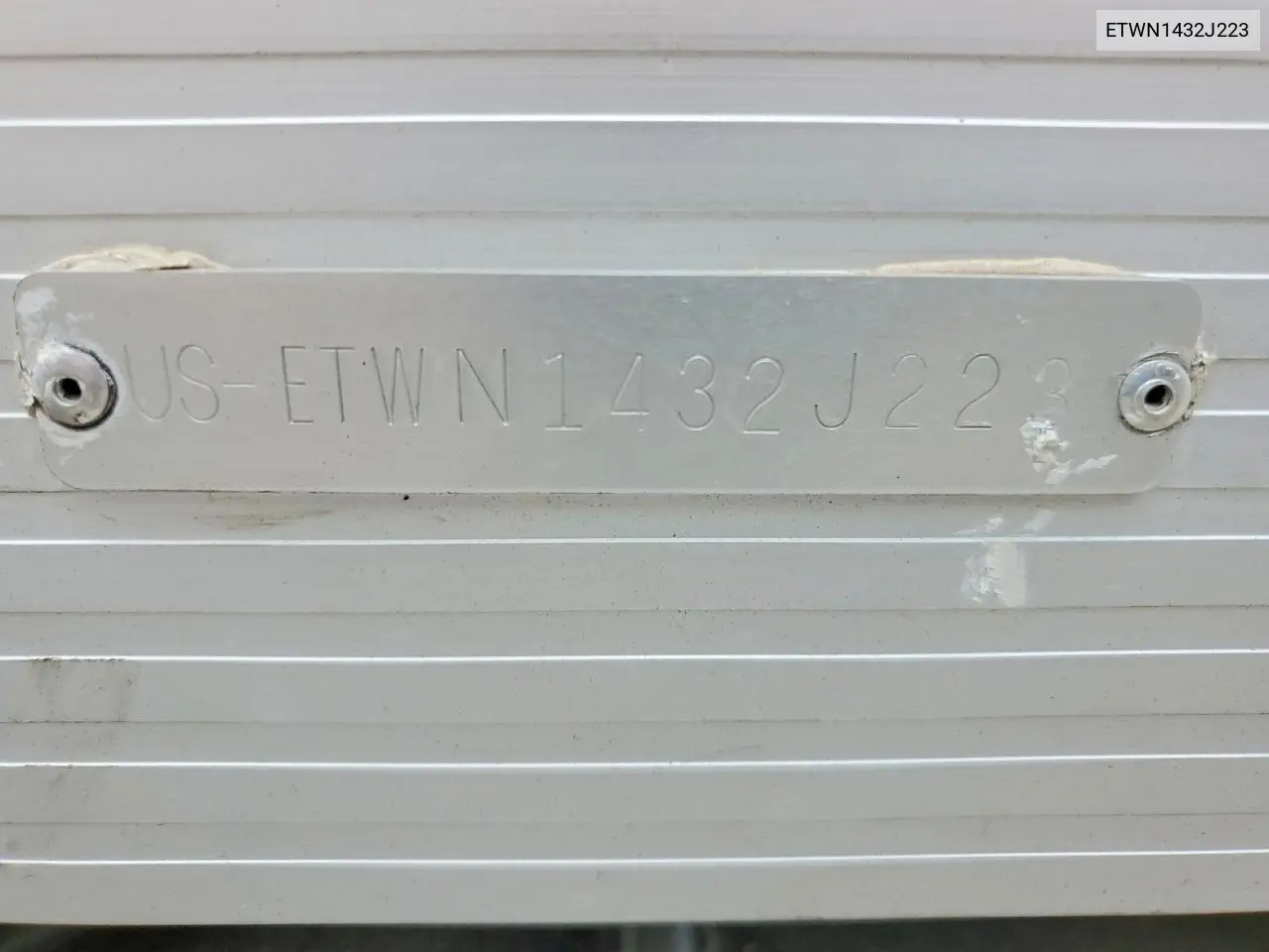 2023 Bennington 20Lsr VIN: ETWN1432J223 Lot: 61945536