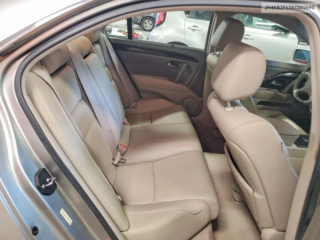 2010 Acura Rl VIN: JH4KB2F63AC002690 Lot: 55915656