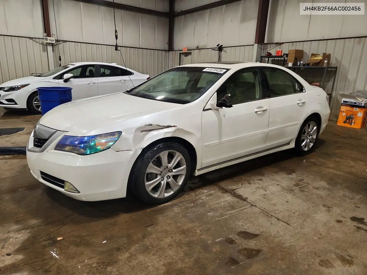 2010 Acura Rl VIN: JH4KB2F66AC002456 Lot: 61070436
