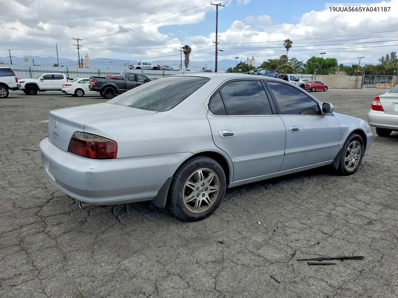 2000 Acura 3.2Tl VIN: 19UUA5665YA041187 Lot: 54909856