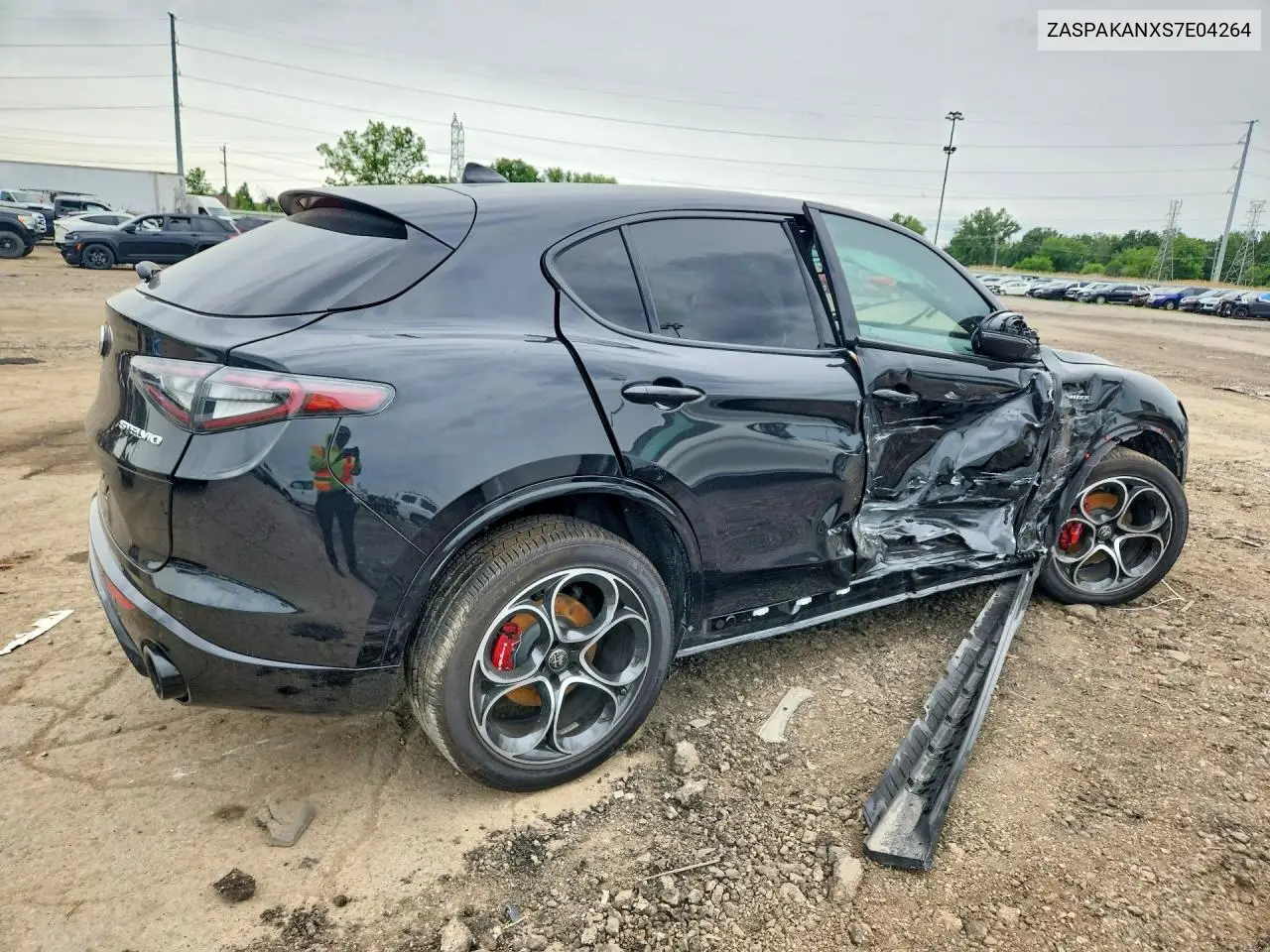 2025 Alfa Romeo Stelvio Base VIN: ZASPAKANXS7E04264 Lot: 57401536
