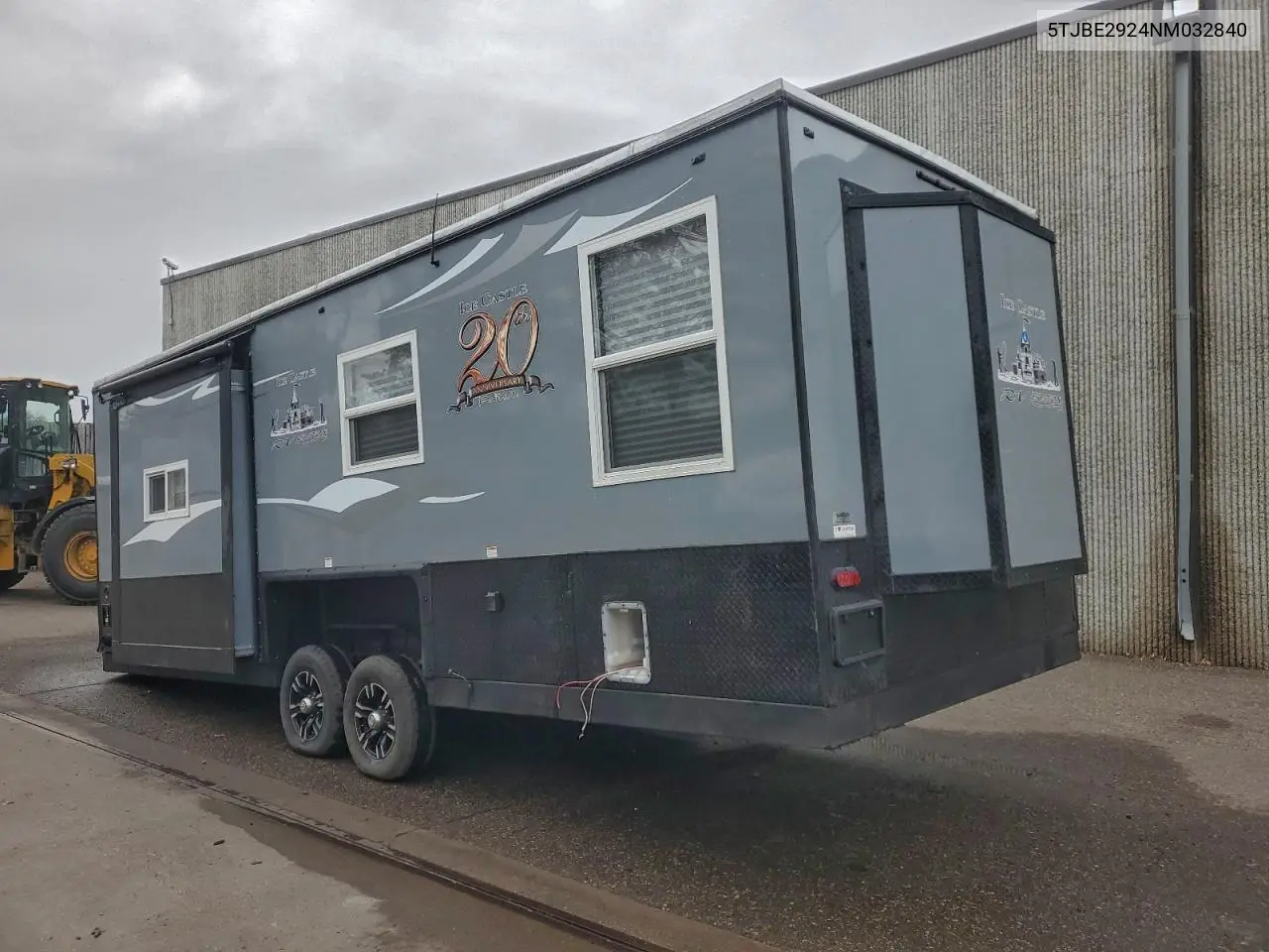 2022 American Surplus Ice Castle Camper VIN: 5TJBE2924NM032840 Lot: 92505395