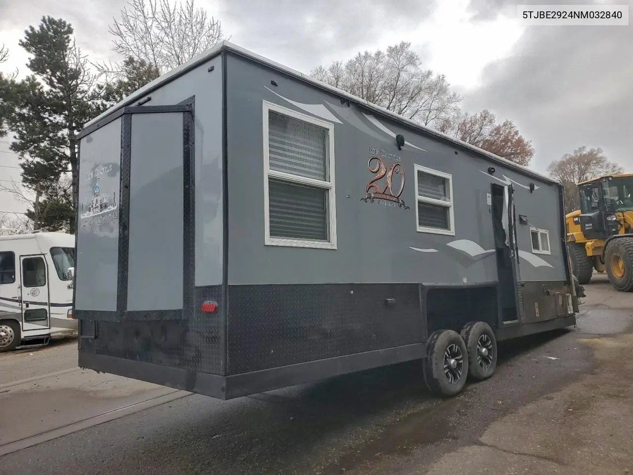 2022 American Surplus Ice Castle Camper VIN: 5TJBE2924NM032840 Lot: 92505395