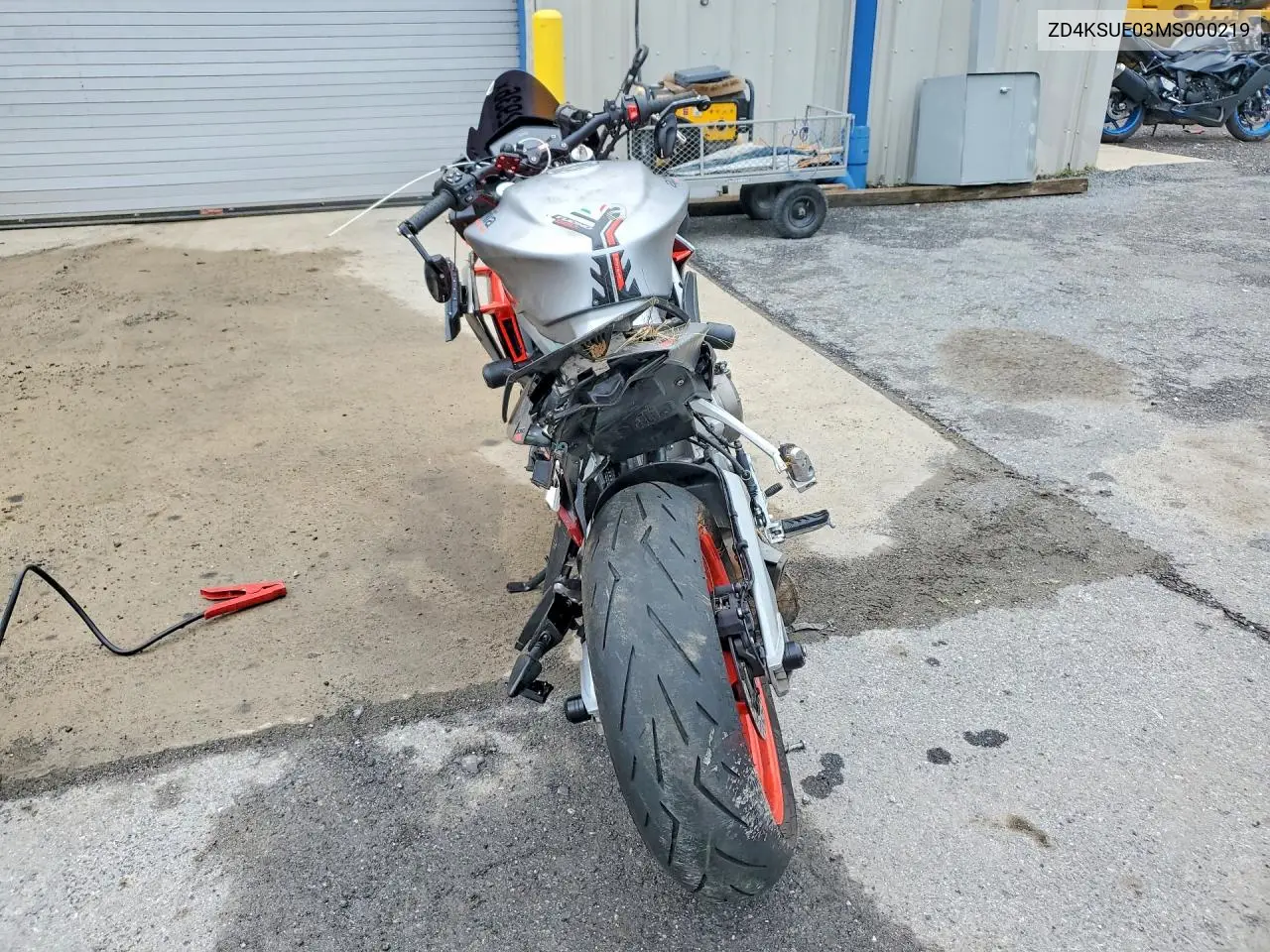 2021 Aprilia Tuono 660 VIN: ZD4KSUE03MS000219 Lot: 54612936
