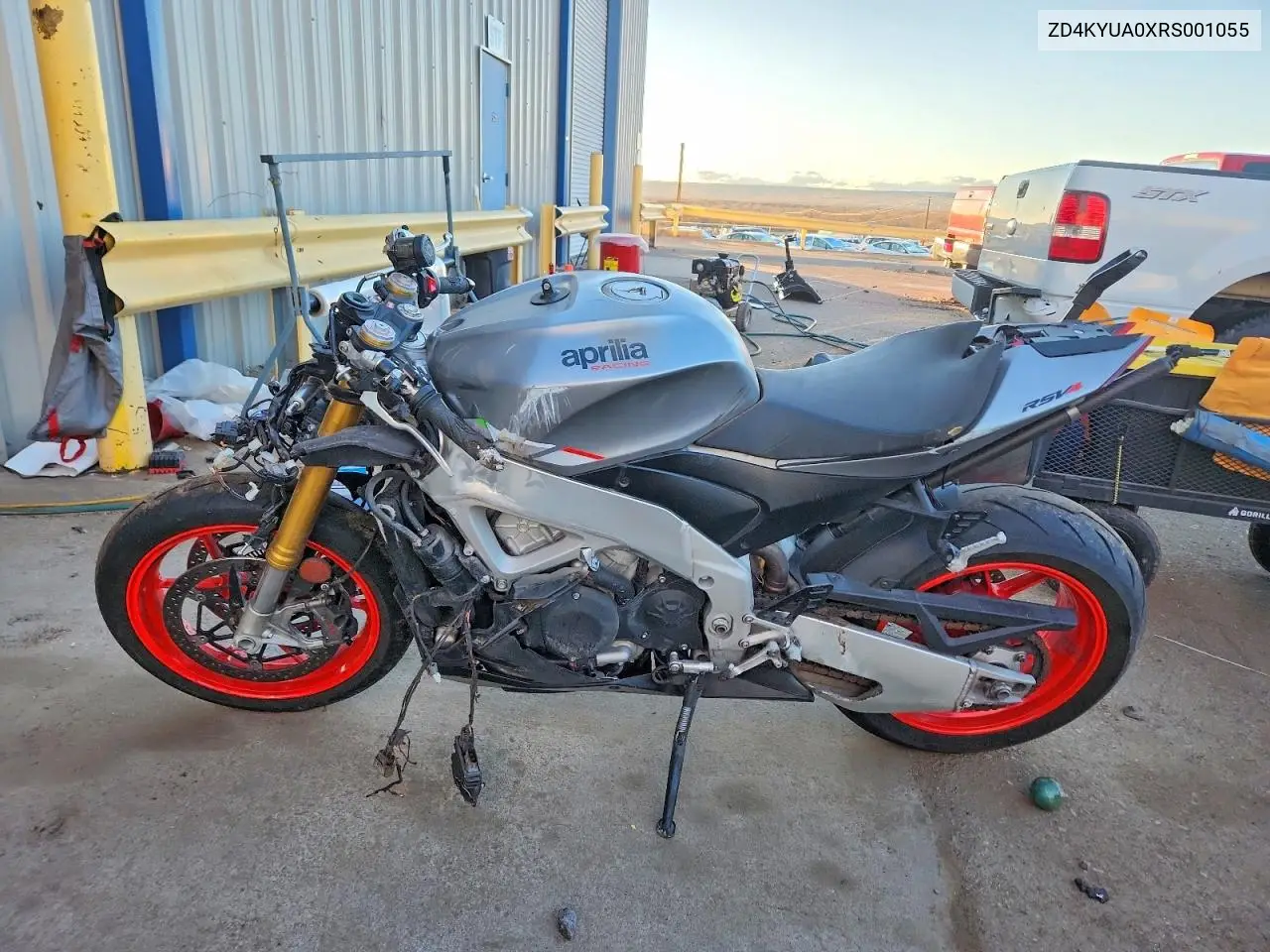 2024 Aprilia Rsv4 1100 VIN: ZD4KYUA0XRS001055 Lot: 77334485