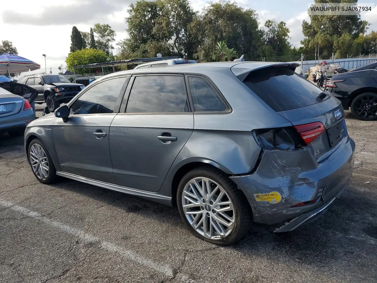 2018 Audi A3 E-Tron Premium VIN: WAUUPBFF5JA067934 Lot: 85982365