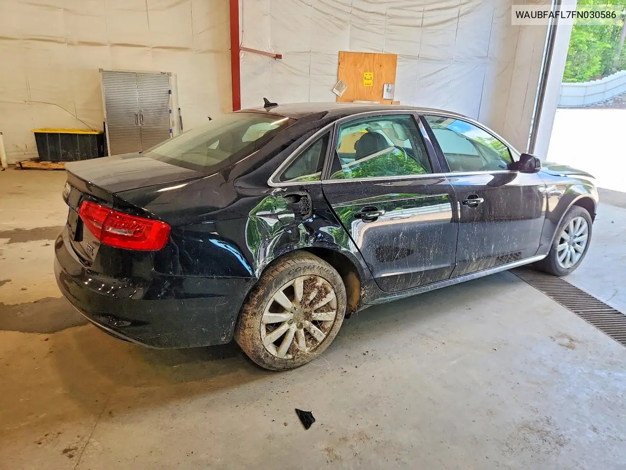 2015 Audi A4 Premium VIN: WAUBFAFL7FN030586 Lot: 61598546