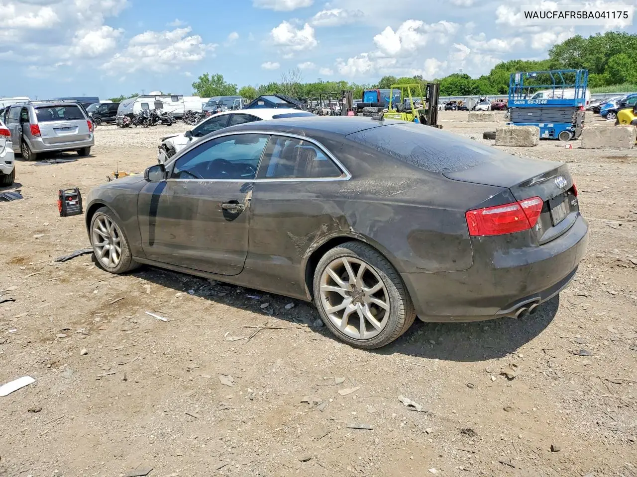 2011 Audi A5 Premium VIN: WAUCFAFR5BA041175 Lot: 58490376