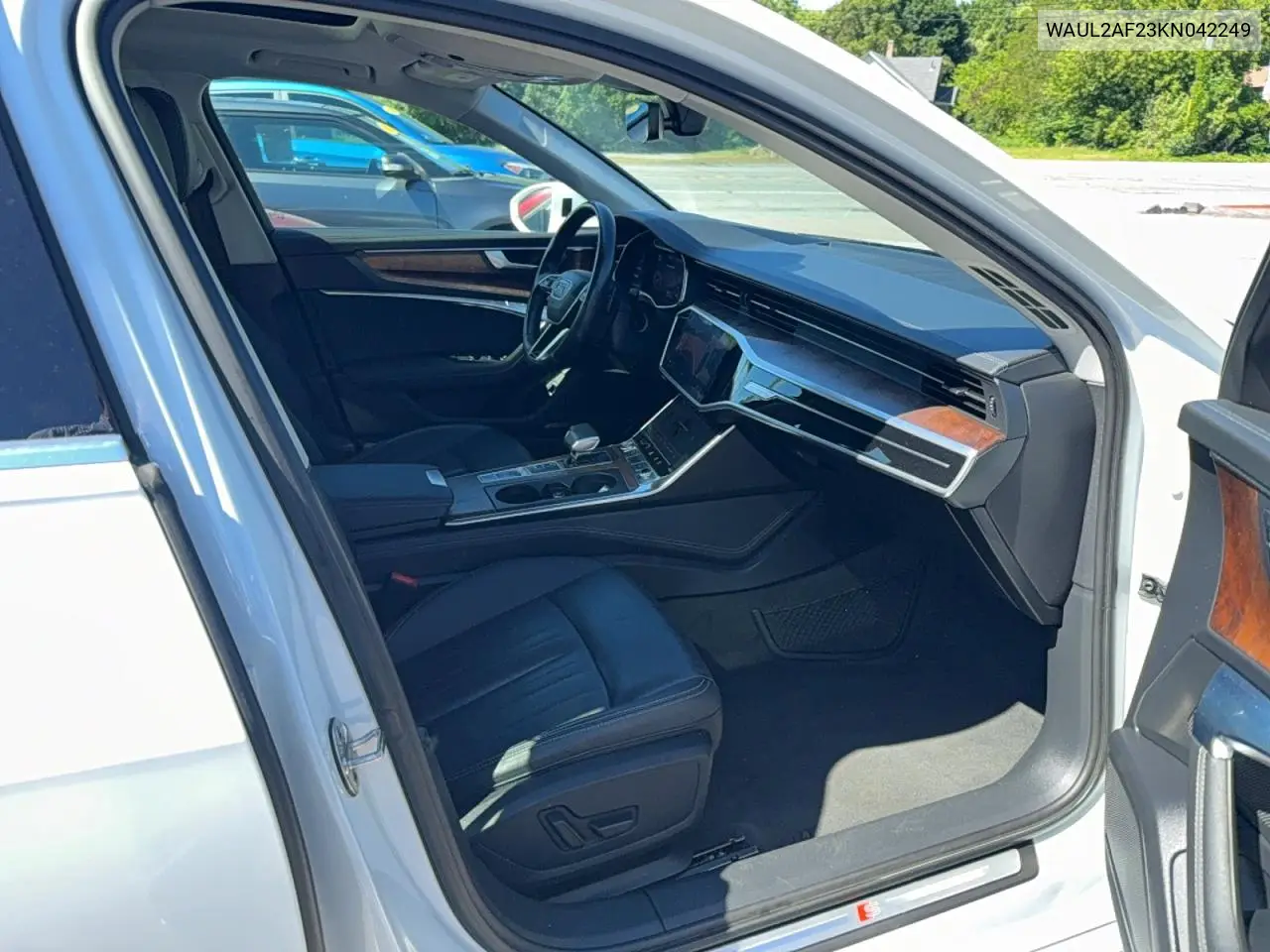 V (C8)