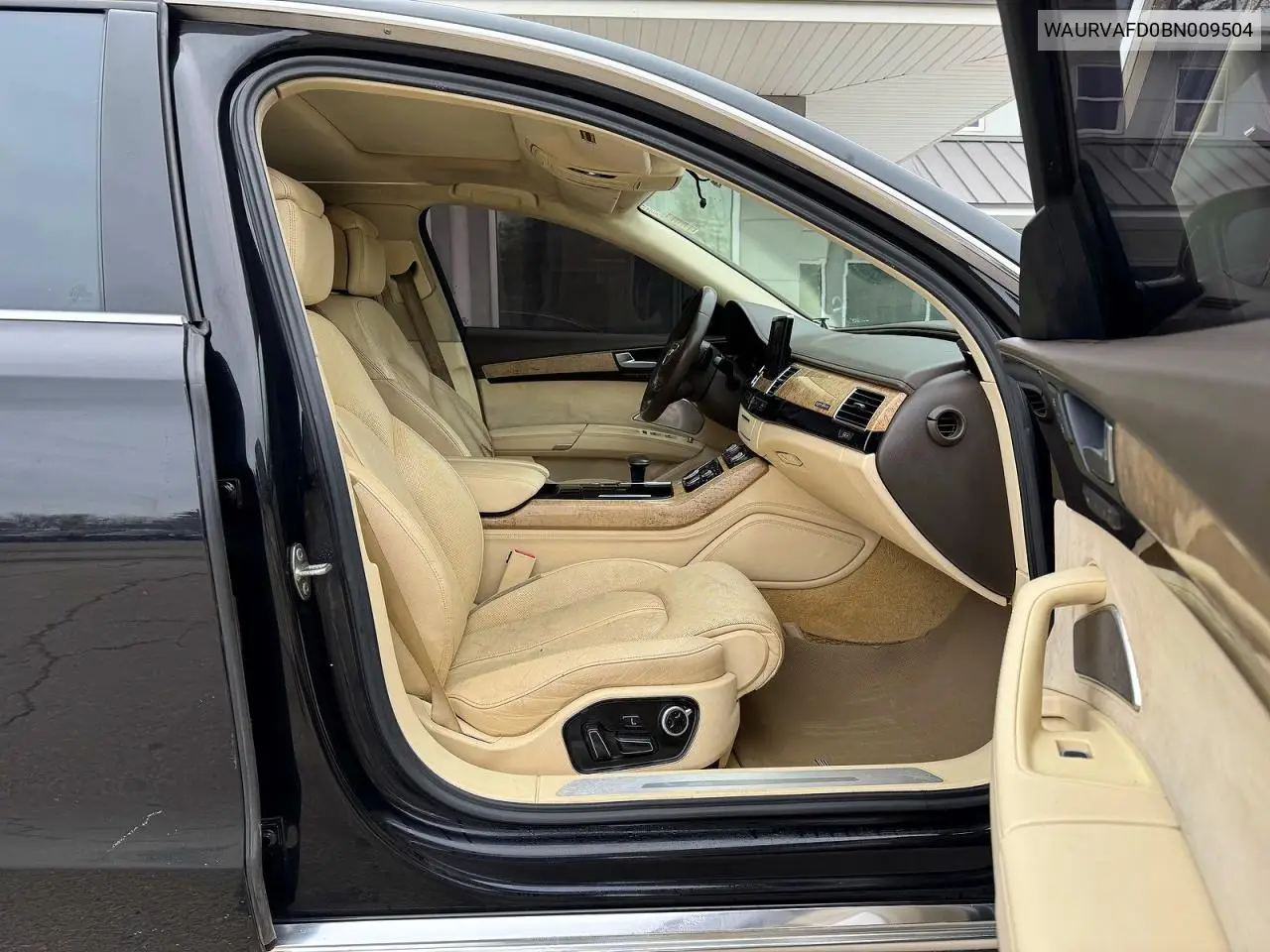 2011 Audi A8 L Quattro VIN: WAURVAFD0BN009504 Lot: 55093456