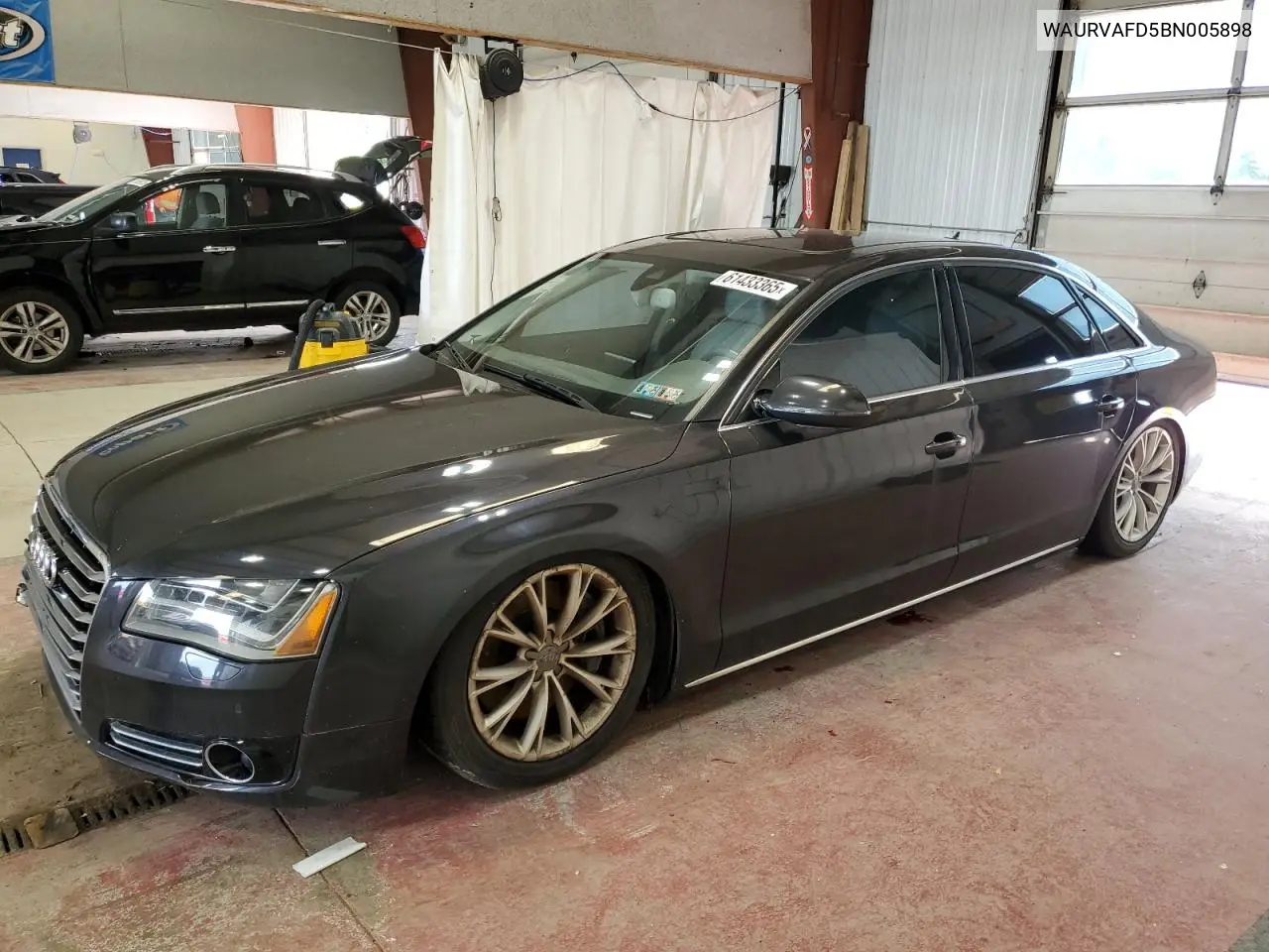 2011 Audi A8 VIN: WAURVAFD5BN005898 Lot: 61433365