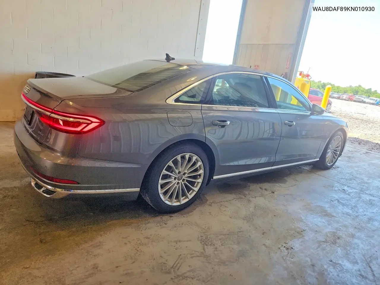 2019 Audi A8 L VIN: WAU8DAF89KN010930 Lot: 54680926