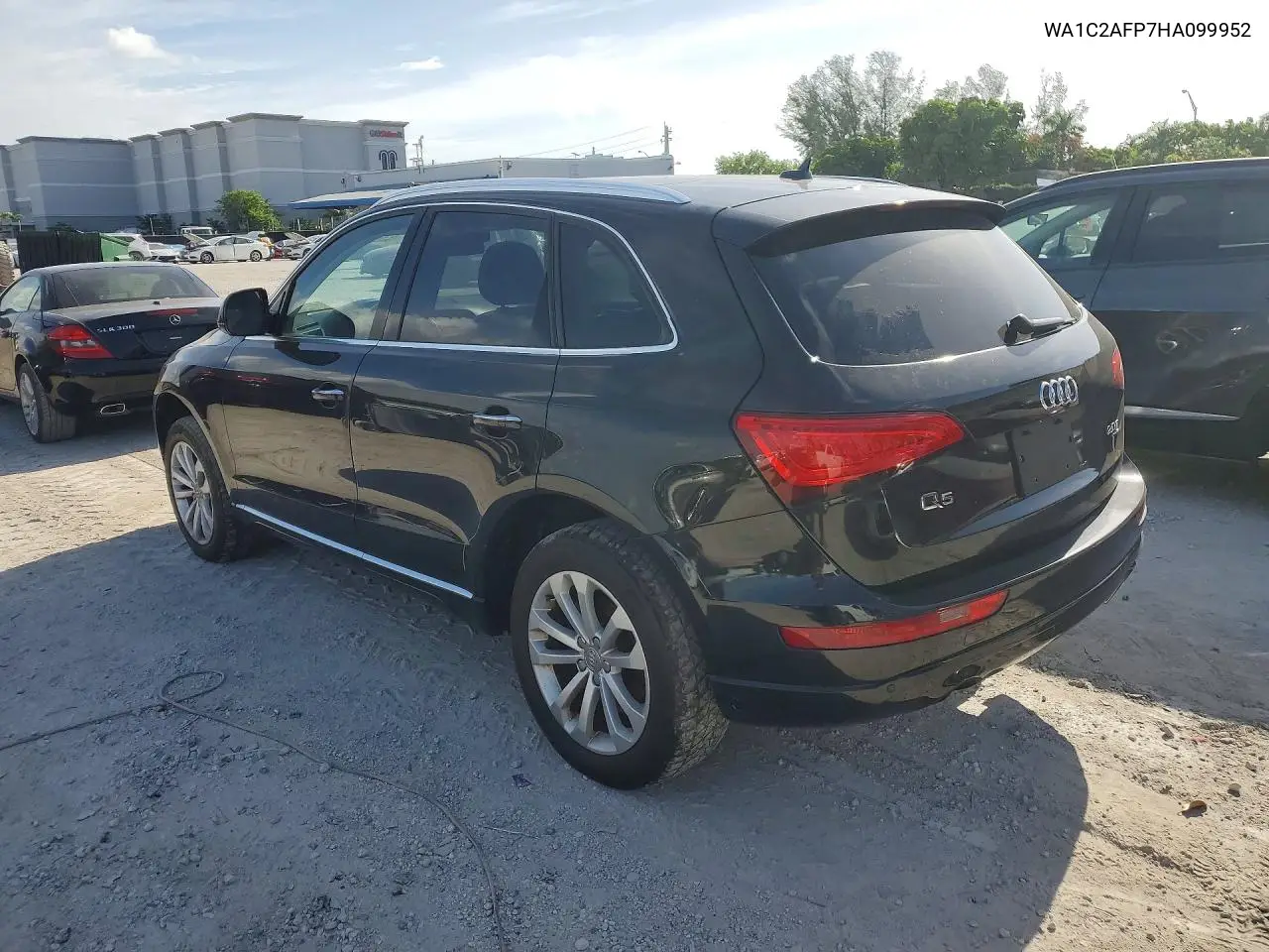 WA1C2AFP7HA099952 2017 Audi Q5 Premium