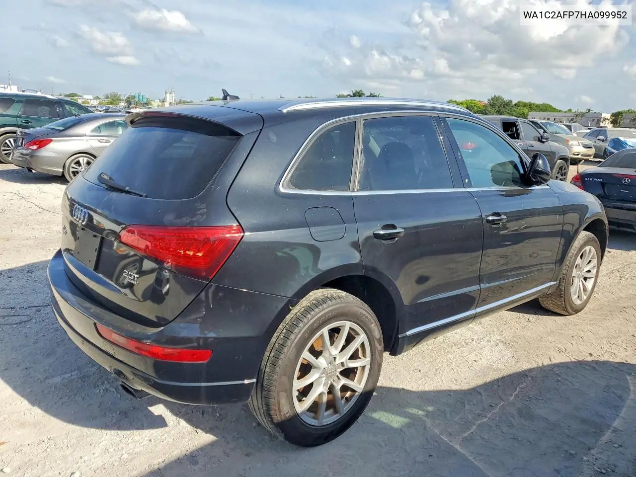 WA1C2AFP7HA099952 2017 Audi Q5 Premium