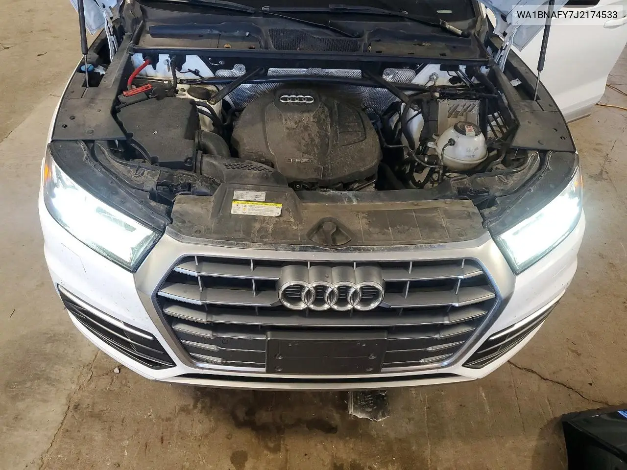 WA1BNAFY7J2174533 2018 Audi Q5 Premium Plus
