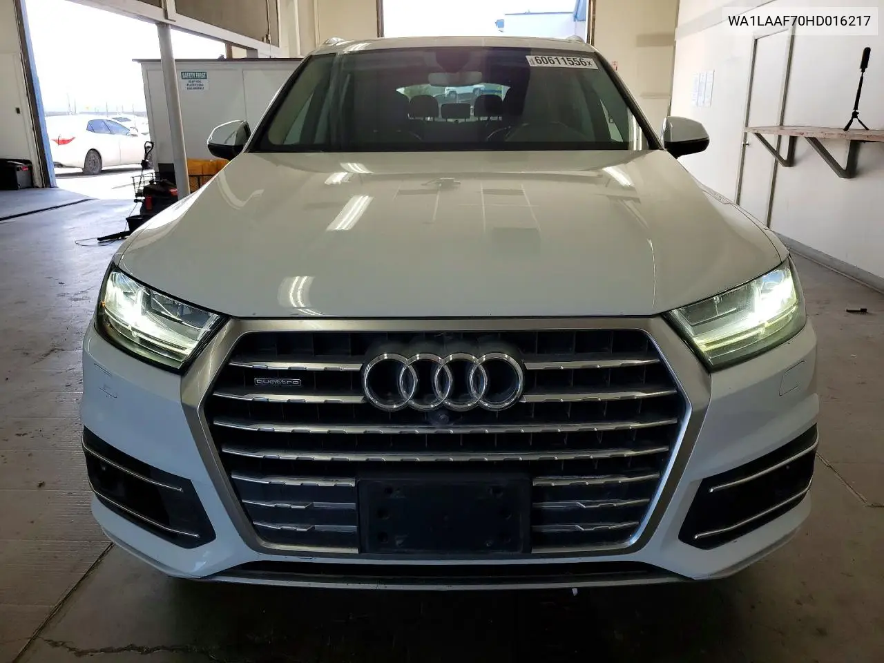 2017 Audi Q7 Premium Plus VIN: WA1LAAF70HD016217 Lot: 60611556