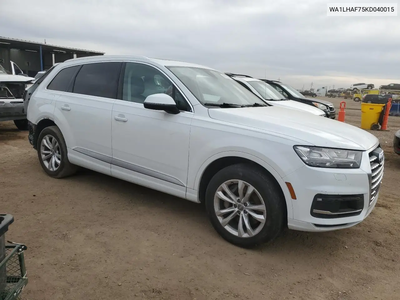 WA1LHAF75KD040015 2019 Audi Q7 Premium Plus