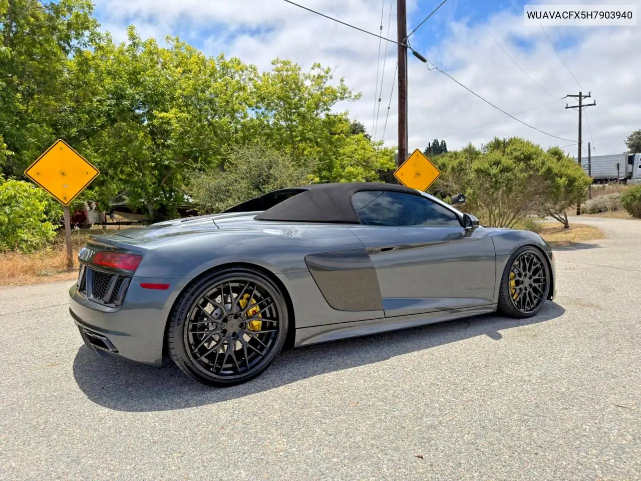 2017 Audi R8 Spyder VIN: WUAVACFX5H7903940 Lot: 85636545