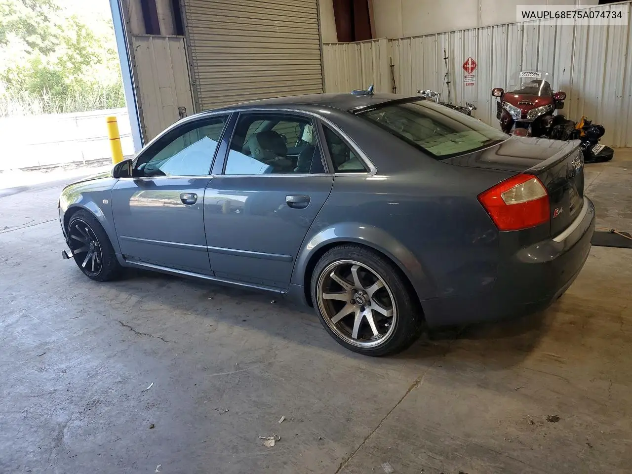 2005 Audi S4 VIN: WAUPL68E75A074734 Lot: 60611656