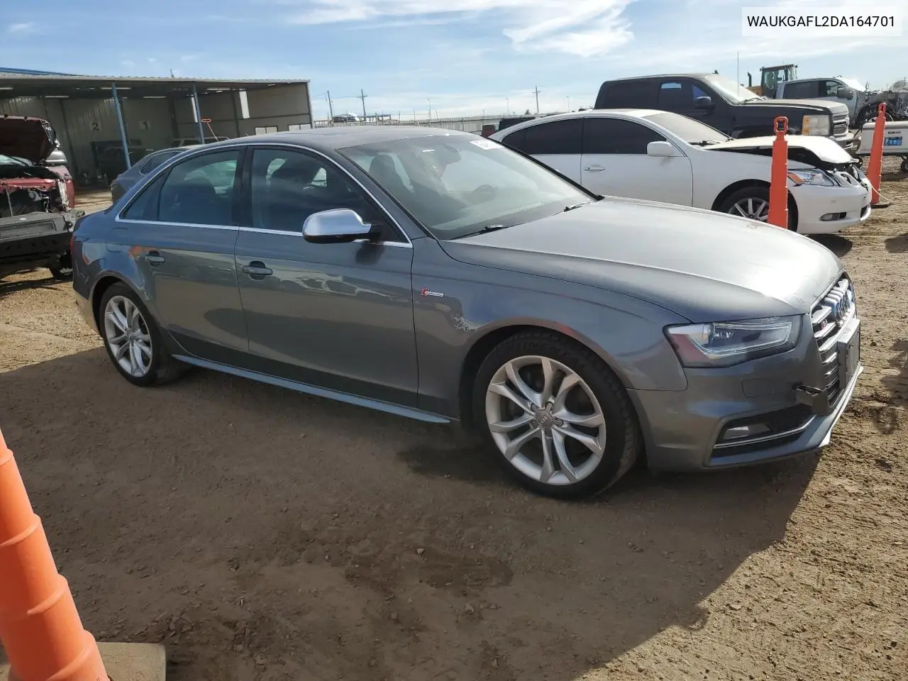 2013 Audi S4 VIN: WAUKGAFL2DA164701 Lot: 92460365