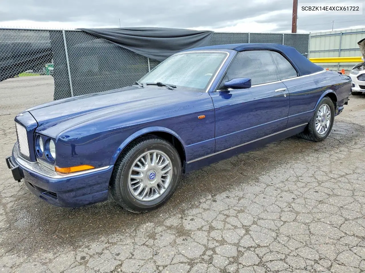 1999 Bentley Azure VIN: SCBZK14E4XCX61722 Lot: 53185836