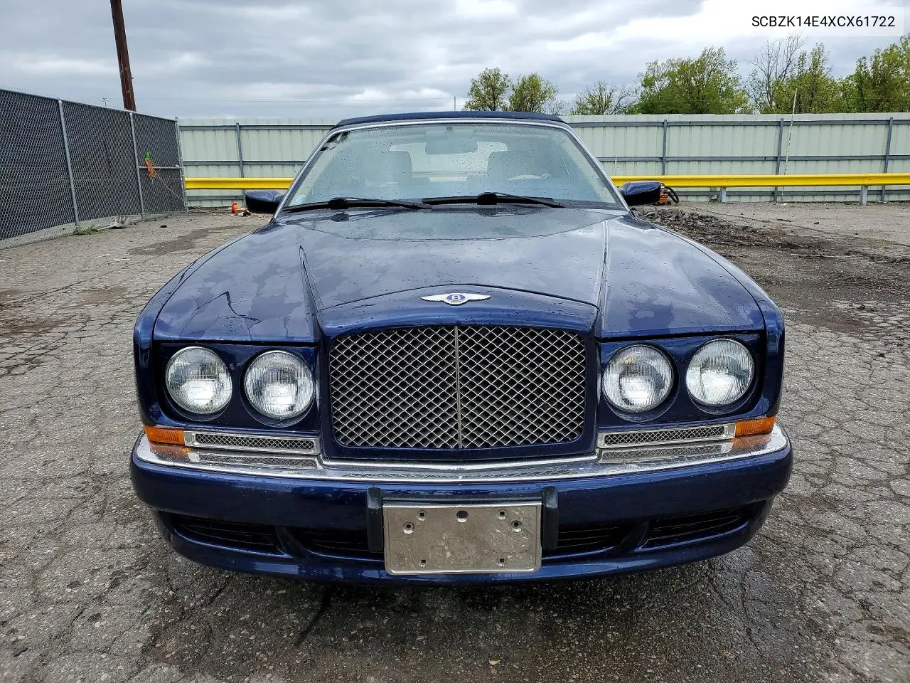 1999 Bentley Azure VIN: SCBZK14E4XCX61722 Lot: 53185836