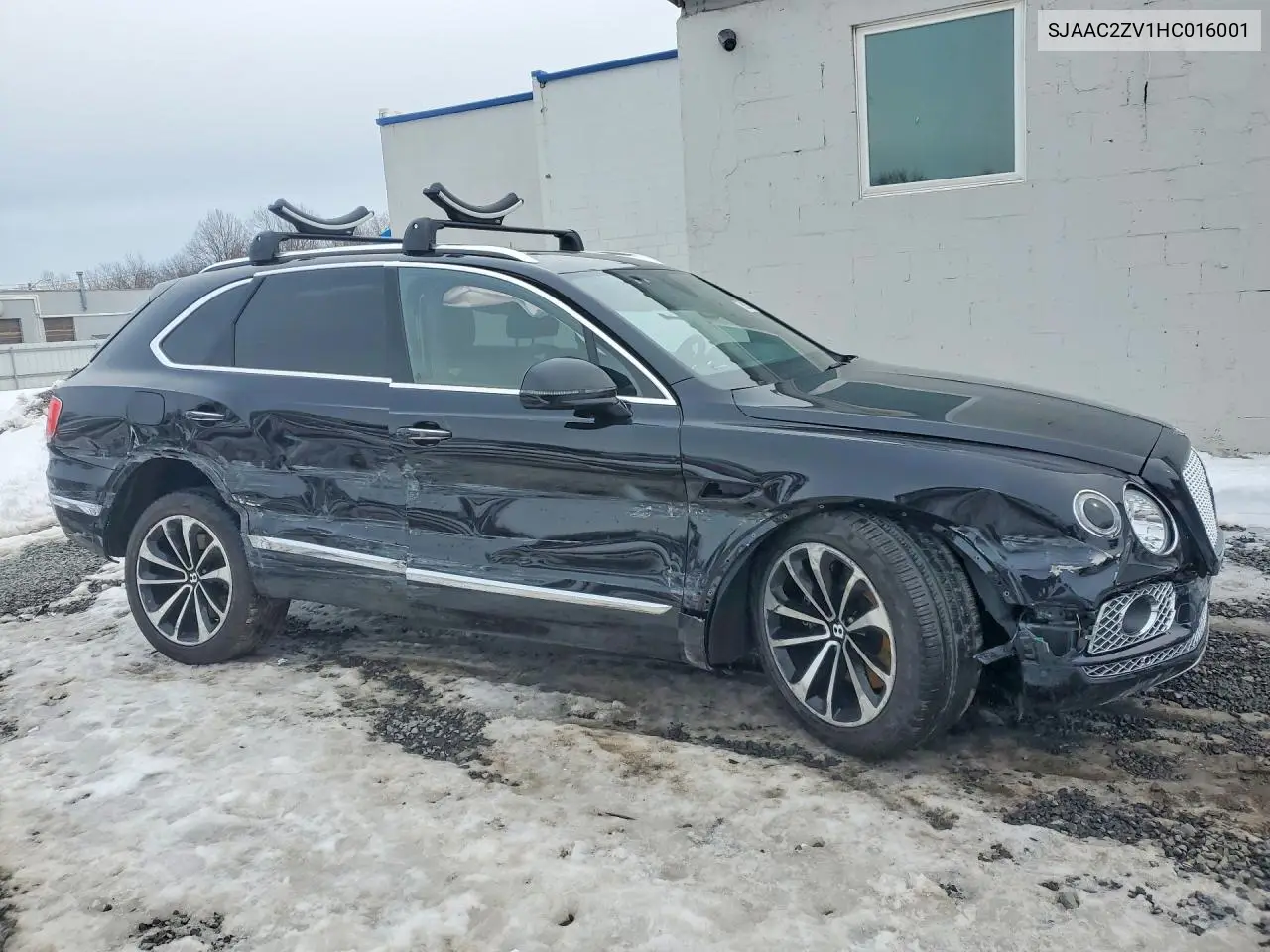 2017 Bentley Bentayga VIN: SJAAC2ZV1HC016001 Lot: 79025855