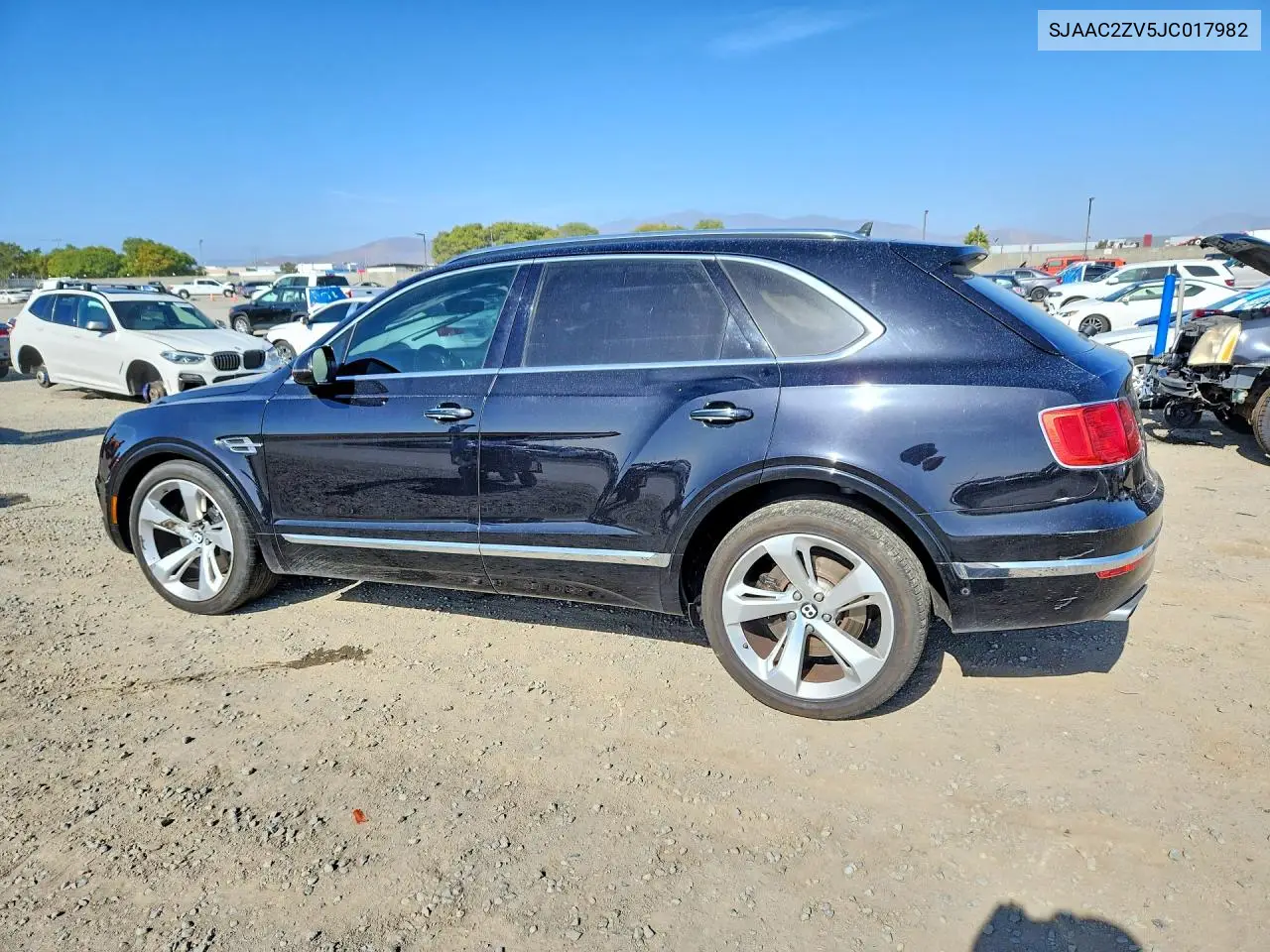 2018 Bentley Bentayga VIN: SJAAC2ZV5JC017982 Lot: 55641916