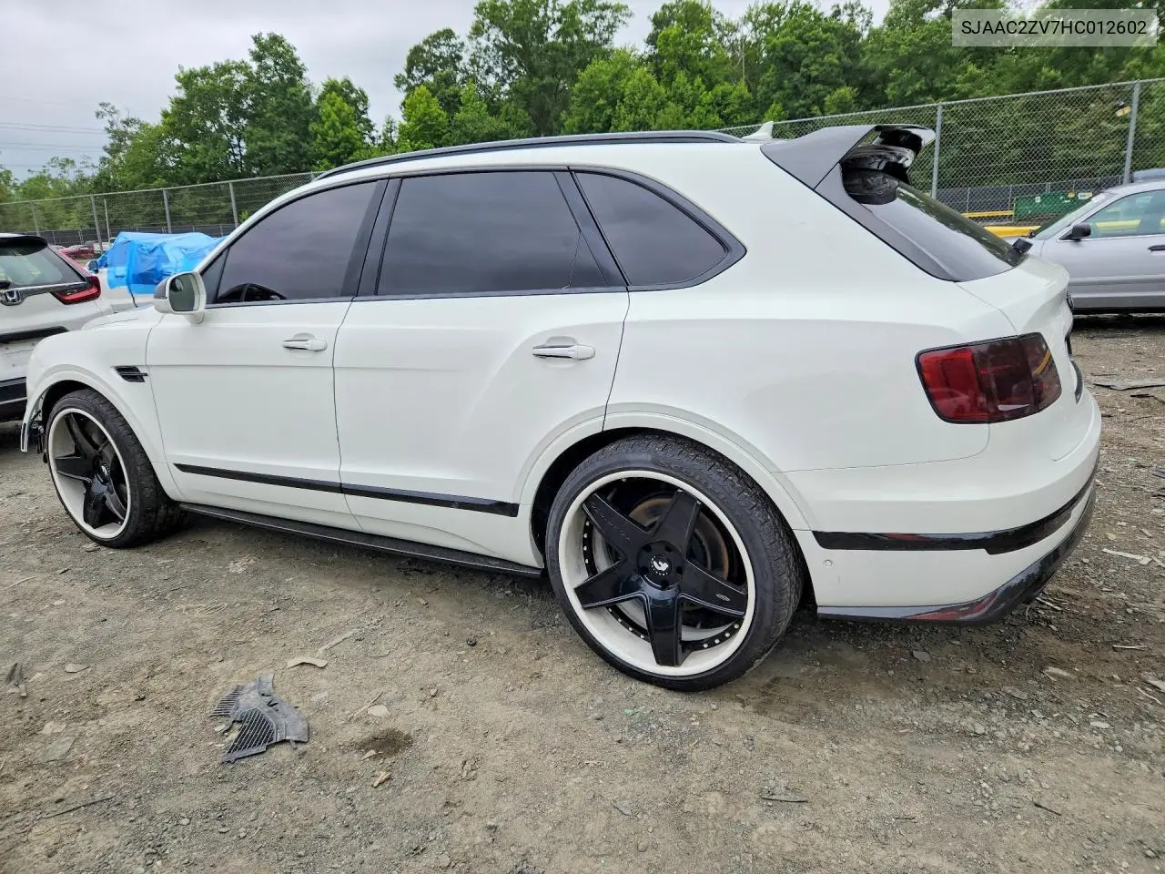 2017 Bentley Bentayga VIN: SJAAC2ZV7HC012602 Lot: 59348356