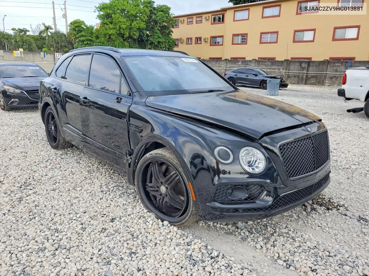 2017 Bentley Bentayga VIN: SJAAC2ZV9HC013881 Lot: 60813746