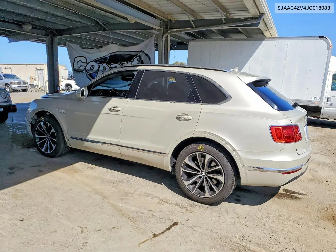 2018 Bentley Bentayga VIN: SJAAC4ZV4JC018083 Lot: 59168116