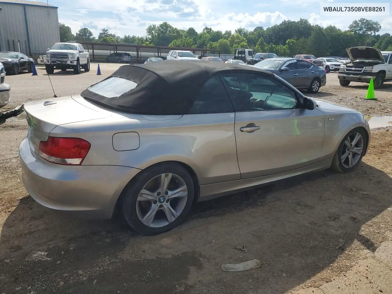 2008 BMW 128 I VIN: WBAUL73508VE88261 Lot: 56442406