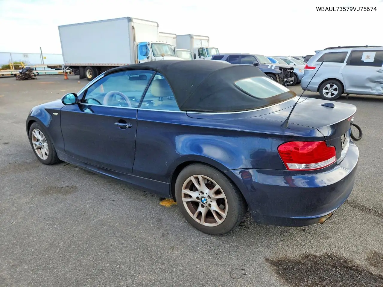 2009 BMW 128 I VIN: WBAUL73579VJ75674 Lot: 57057976