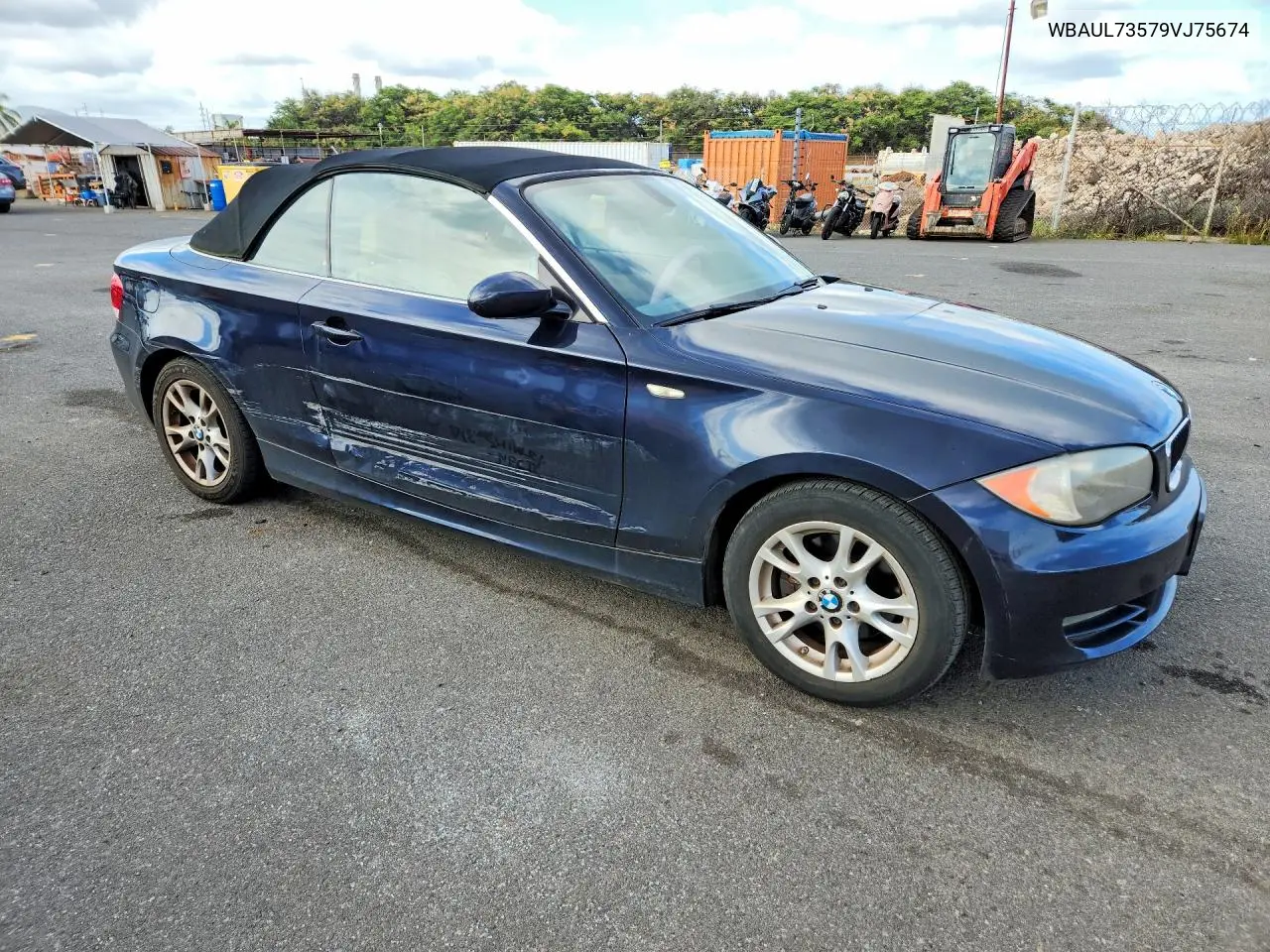 2009 BMW 128 I VIN: WBAUL73579VJ75674 Lot: 57057976