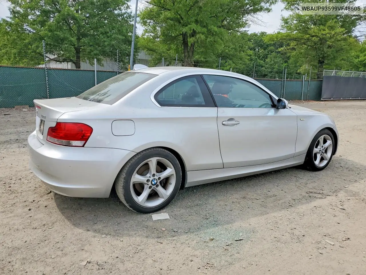 2009 BMW 128 I VIN: WBAUP93599VF48605 Lot: 59072636