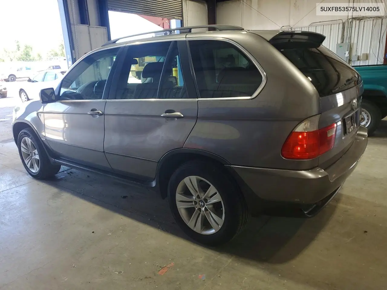 2005 BMW X5 4.4I VIN: 5UXFB53575LV14005 Lot: 56315036