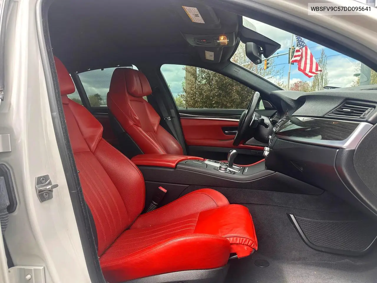 2013 BMW M5 VIN: WBSFV9C57DD095641 Lot: 54489256